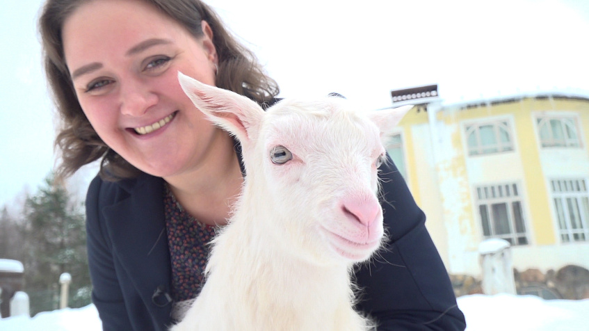 Обладательница премии ЮНЕСКО провела мастер-класс по дойке козы и рассказала о себе